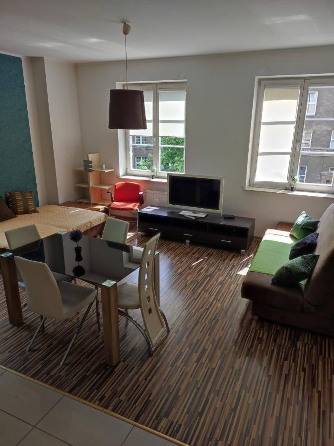גדנסק Apartament Przy Fontannie Neptuna מראה חיצוני תמונה