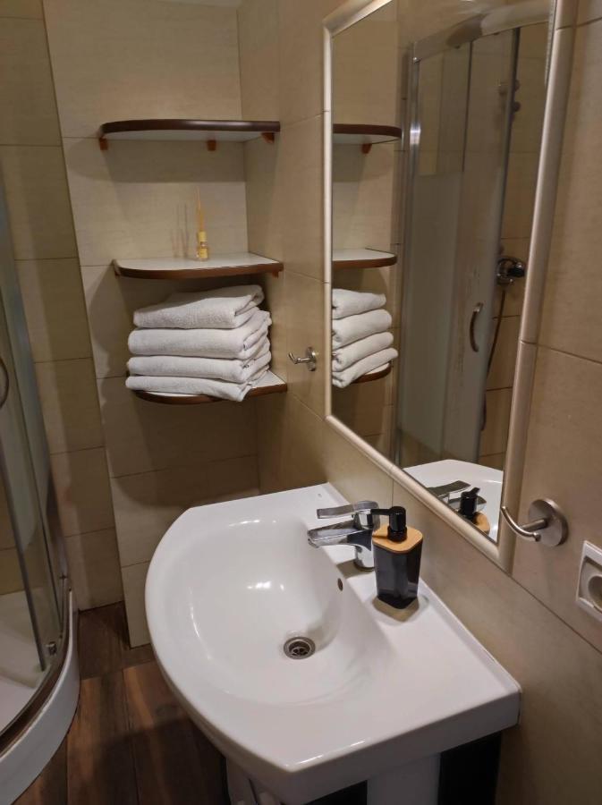 גדנסק Apartament Przy Fontannie Neptuna מראה חיצוני תמונה